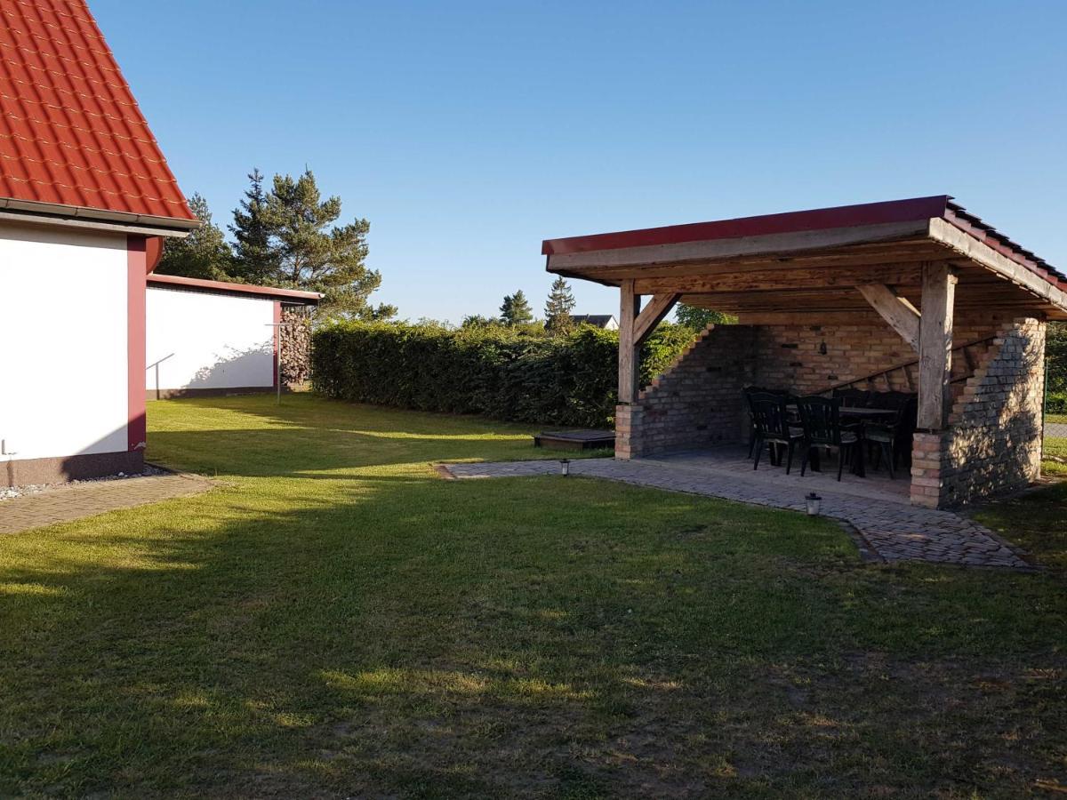Ferienwohnung Am Peenetal Bentzin エクステリア 写真